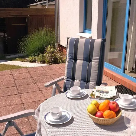 Schueler Mit Terrasse Und Garten Holiday home