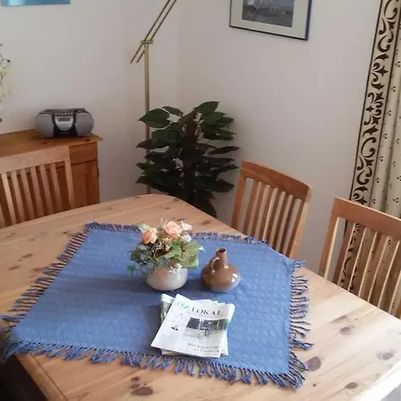 Apartment Schueler Mit Terrasse Und Garten Zinnowitz